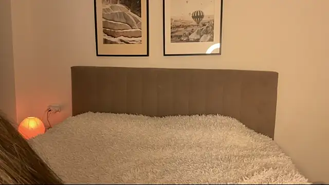 Snapshot of aryamirelle chatting on 11.12.25 aryamirelle online show from 11.12.25