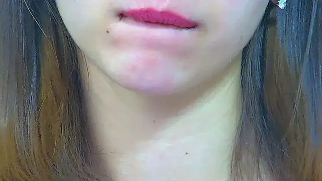 Snapshot of PollyLanders chatting on 10.20.25 PollyLanders online show from 10.20.25