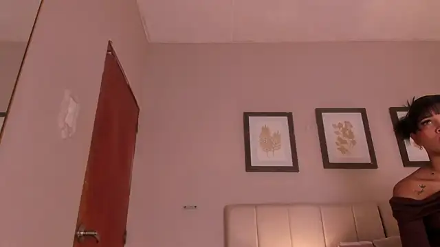 dani skinny  online show from 05.22.26