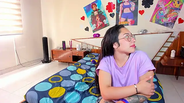 Snapshot of Marilynselxoveanalhard chatting on 12.13.24 Marilynselxoveanalhard online show from 12.13.24