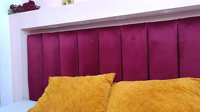 JESSYCORTES online show from 01.08.25