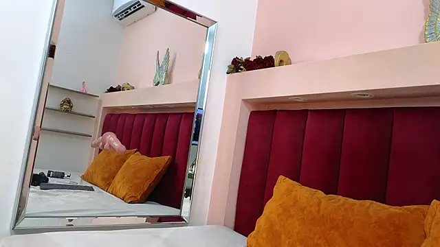 JESSYCORTES online show from 03.06.25