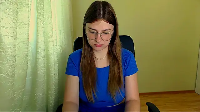 Snapshot of Luna_Lush_ chatting on 07.05.26 Luna Lush online show from 07.05.26