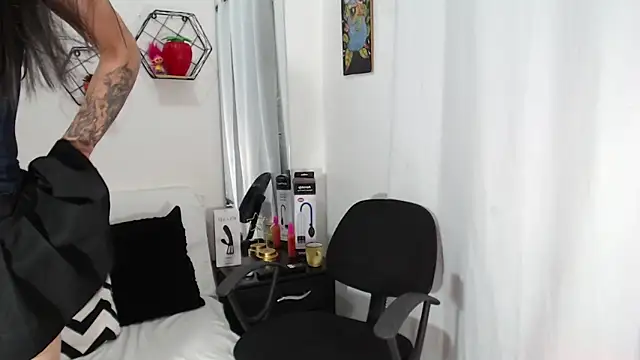 SarahhCooper online show from 09.13.25