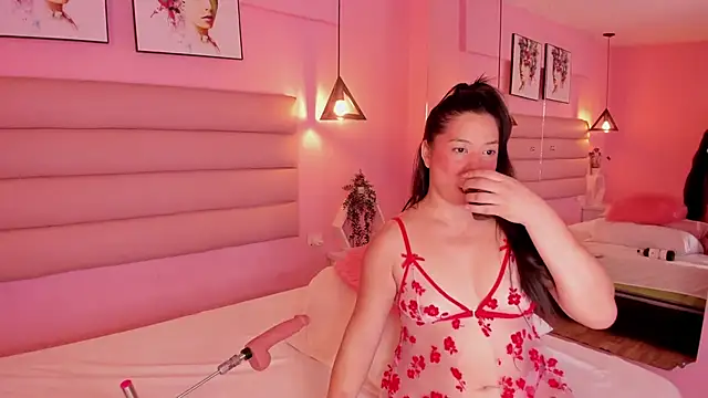 Katta Gil online show from 10.17.25