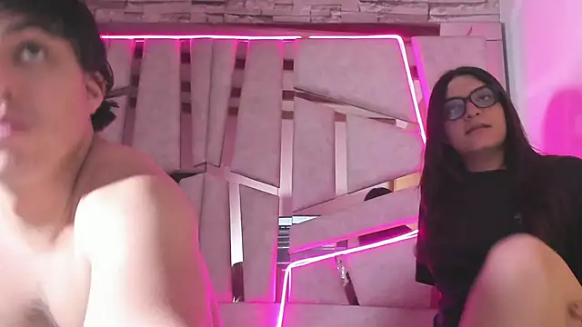 mia and austin online show from 12.18.25