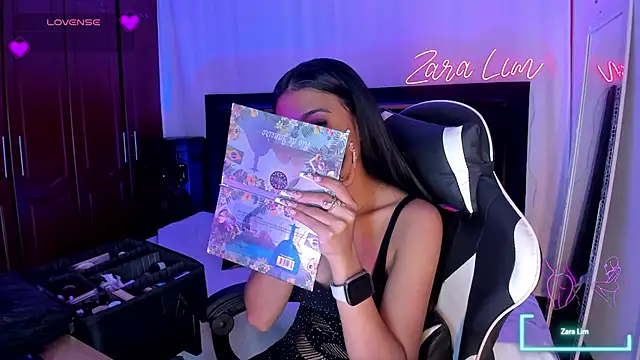 ZaraLim online show from 11.13.25