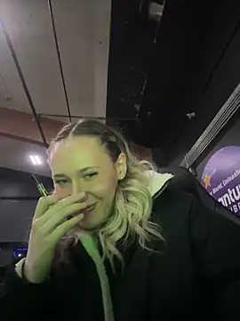 Snapshot of M1ssyk1ssy chatting on 01.04.25 M1ssyk1ssy online show from 01.04.25