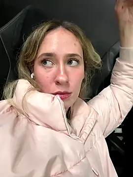 M1ssyk1ssy online show from 12.14.25