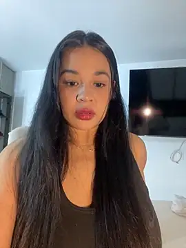 Snapshot of Aitana98_ chatting on 09.29.25 Aitana98 online show from 09.29.25