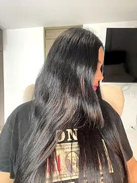 Snapshot of Aitana98_ chatting on 11.17.25 Aitana98 online show from 11.17.25