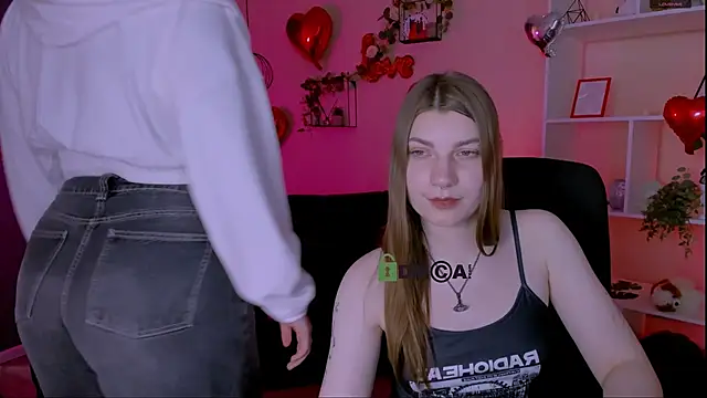 Snapshot of nikole_kitt chatting on 02.16.26 nikole kitt online show from 02.16.26