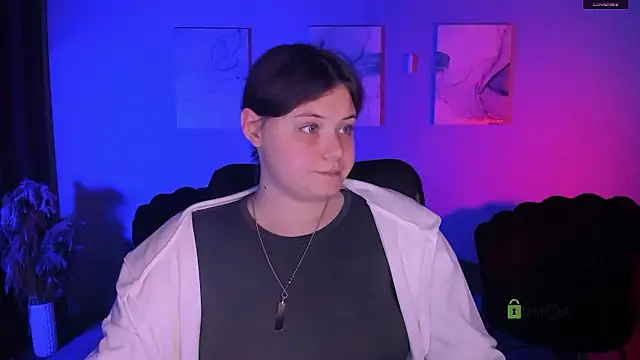 Snapshot of nikole_kitt chatting on 02.21.26 nikole kitt online show from 02.21.26