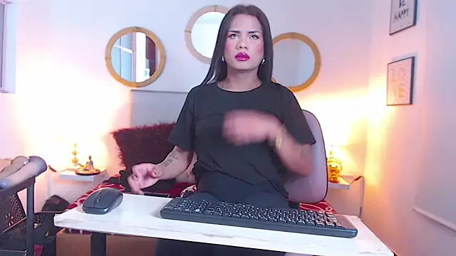 Snapshot of zoe_hecate_sexx chatting on 02.19.26 zoe hecate sexx online show from 02.19.26