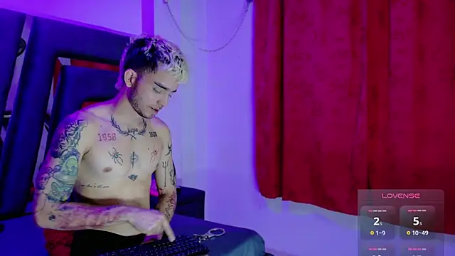 AliceandMax online show from 01.11.25