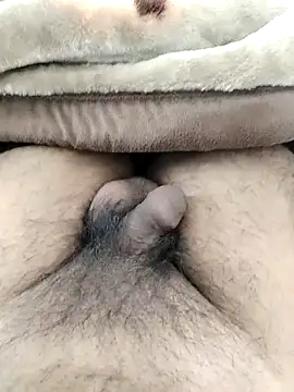 luckylads0037 online show from 12.17.25