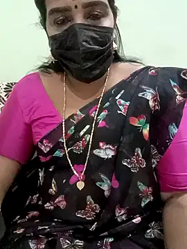Snapshot of aila98 chatting on 01.08.25 aila98 online show from 01.08.25