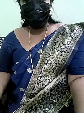 Snapshot of aila98 chatting on 01.10.25 aila98 online show from 01.10.25