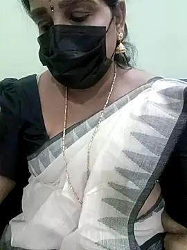 Snapshot of aila98 chatting on 01.15.25 aila98 online show from 01.15.25