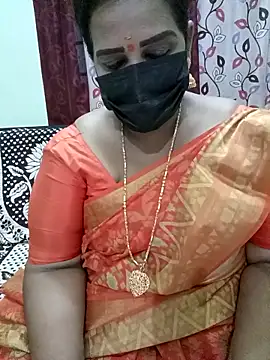 Snapshot of aila98 chatting on 02.19.25 aila98 online show from 02.19.25