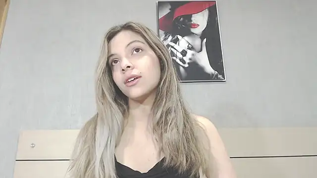 Snapshot of andreau18 chatting on 01.30.25 andreau18 online show from 01.30.25