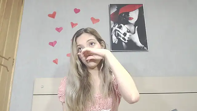 Snapshot of andreau18 chatting on 02.13.25 andreau18 online show from 02.13.25