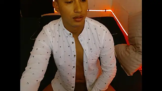 Snapshot of Davixx258 chatting on 02.01.25 Davixx258 online show from 02.01.25