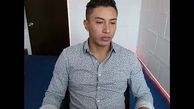 Snapshot of Davixx258 chatting on 02.05.25 Davixx258 online show from 02.05.25