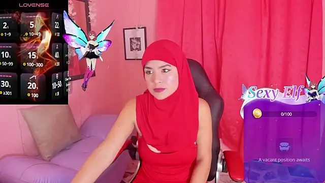 Snapshot of AliaAsad chatting on 03.08.25 AliaAsad online show from 03.08.25