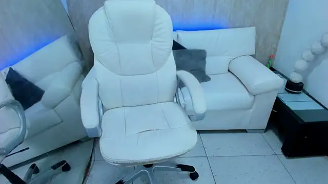 meggan 77 online show from 01.15.25