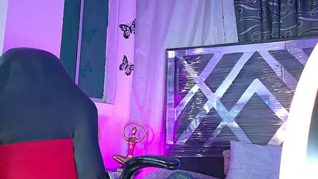 Snapshot of meggan_77 chatting on 03.01.26 meggan 77 online show from 03.01.26