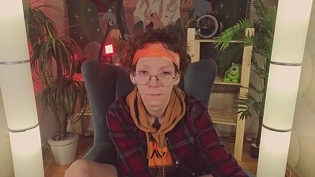 Snapshot of TommieH chatting on 03.05.25 TommieH online show from 03.05.25