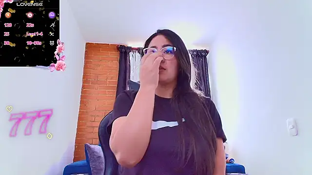 Snapshot of kendall_sexy27 chatting on 02.03.26 kendall sexy27 online show from 02.03.26