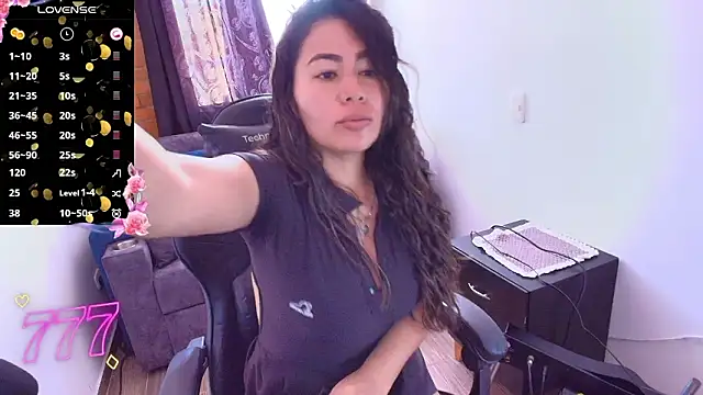 Snapshot of kendall_sexy27 chatting on 02.25.26 kendall sexy27 online show from 02.25.26