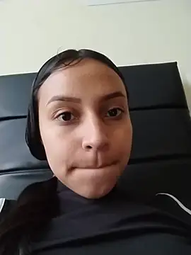 emma ambar online show from 10.30.25