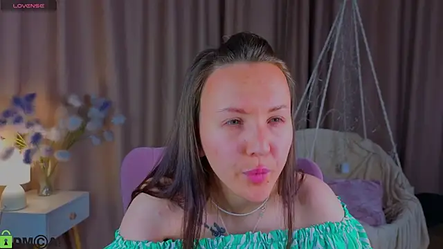 Snapshot of Wendy_mm chatting on 10.04.25 Wendy mm online show from 10.04.25