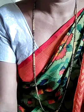 Snapshot of anuradha1432 chatting on 10.16.25 anuradha1432 online show from 10.16.25