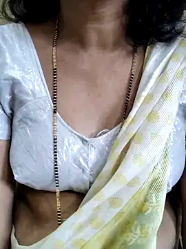 Snapshot of anuradha1432 chatting on 11.08.25 anuradha1432 online show from 11.08.25