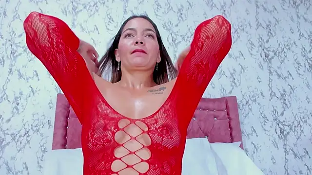 Mia Malkovaa  online show from 11.13.25