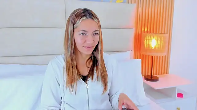 Snapshot of Mia_Malkovaa_ chatting on 05.05.26 Mia Malkovaa online show from 05.05.26