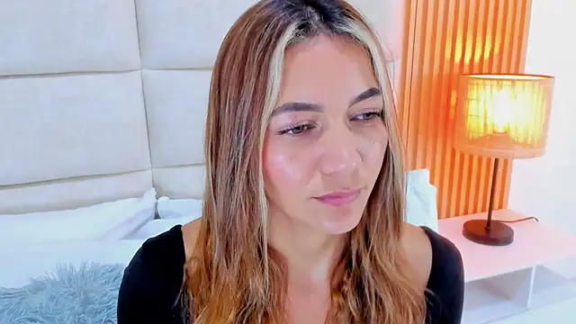 Snapshot of Mia_Malkovaa_ chatting on 05.20.26 Mia Malkovaa online show from 05.20.26