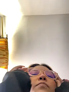 baby lizy online show from 10.02.25