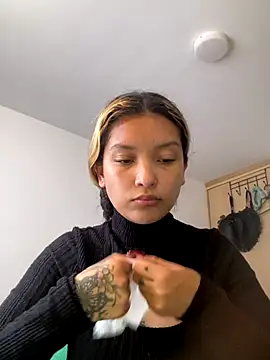 baby lizy online show from 10.04.25