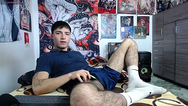 Snapshot of dylan_fun18 chatting on 04.19.26 dylan fun18 online show from 04.19.26