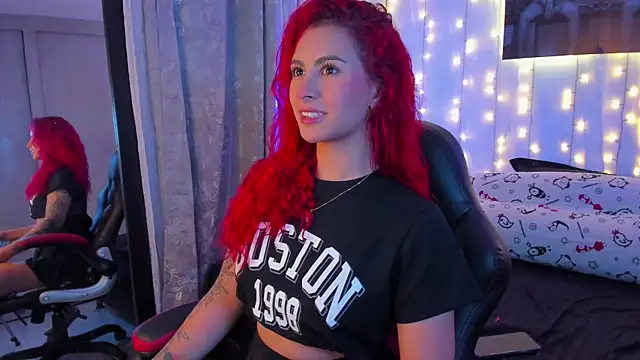 Snapshot of Sophiee_Hill chatting on 01.13.25 Sophiee Hill online show from 01.13.25