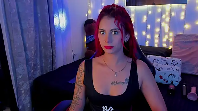 Snapshot of Sophiee_Hill chatting on 01.14.25 Sophiee Hill online show from 01.14.25