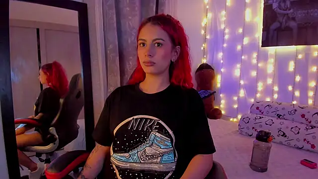 Snapshot of Sophiee_Hill chatting on 01.31.25 Sophiee Hill online show from 01.31.25