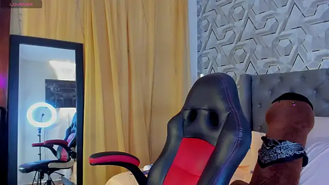 Snapshot of Sophiee_Hill chatting on 09.29.25 Sophiee Hill online show from 09.29.25