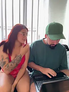 Snapshot of camianddanna chatting on 12.14.24 camianddanna online show from 12.14.24