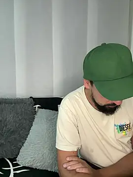 Snapshot of camianddanna chatting on 12.24.24 camianddanna online show from 12.24.24